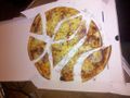 @tinLoaf: "Soll ich dir deine Pizza schneiden?" - "Ja" - Dafuq? Fehler des Abends. Nicht gesagt, *wie* schneiden.